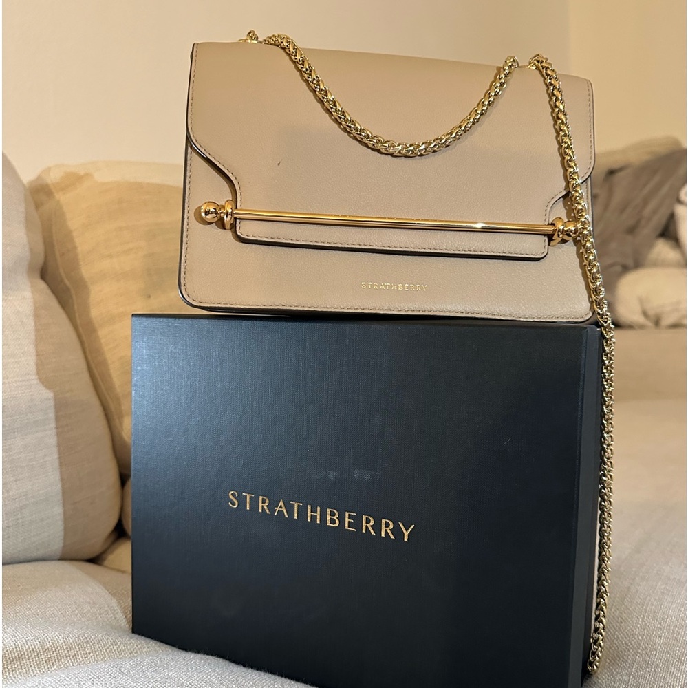 Strathberry East/West- Desert purse - Picture 2 of 15